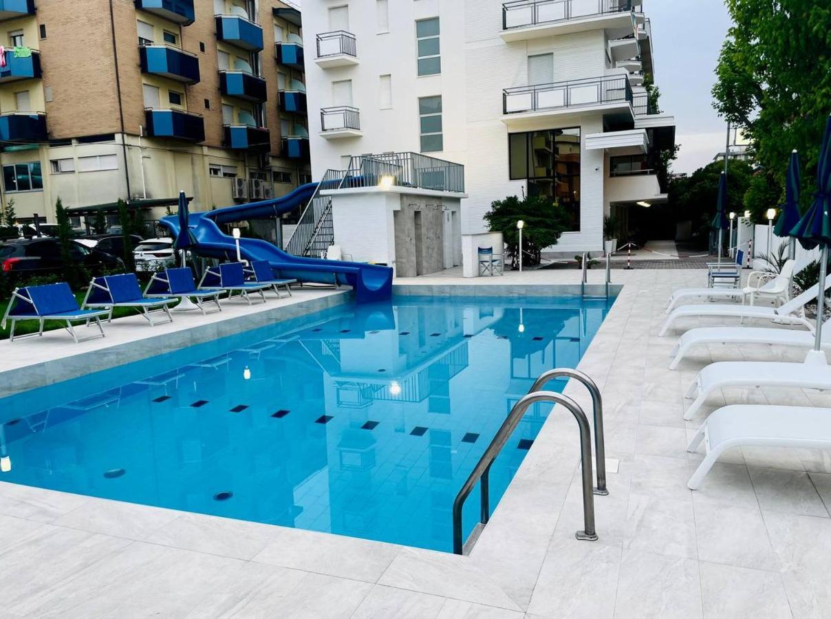 Clubhotel Residence Cesenatico Dış mekan fotoğraf