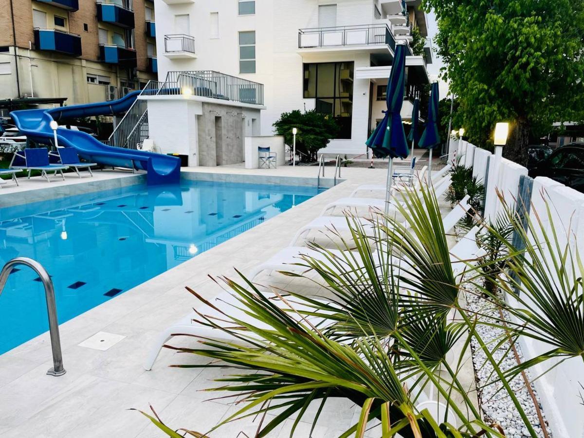 Clubhotel Residence Cesenatico Dış mekan fotoğraf